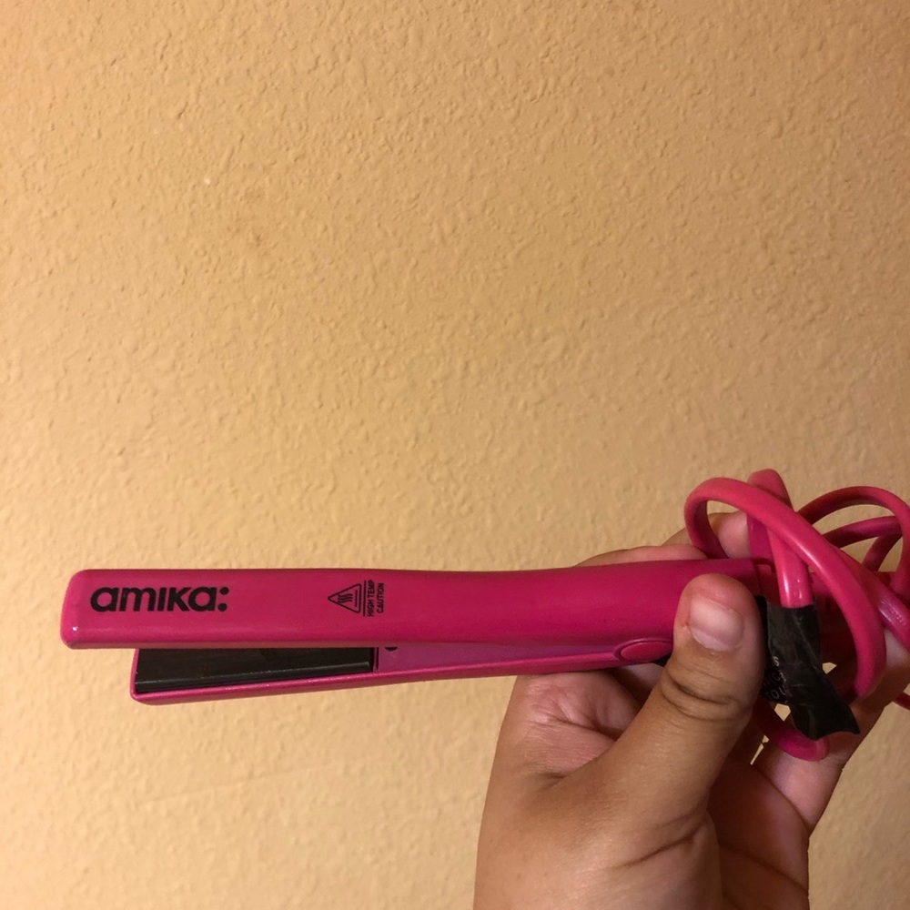 Amika Mini Iron
